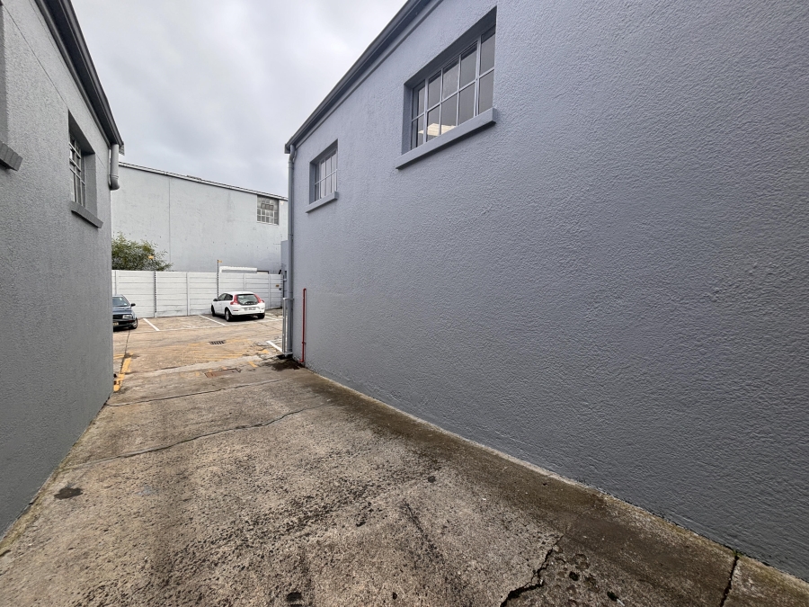 To Let commercial Property for Rent in Maitland Western Cape